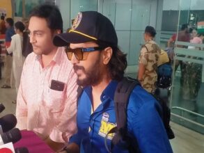 Bollywood Stars Reached At Raipur: Many Bollywood stars including Sohail Khan, Ritesh Deshmukh, Aftab, Sharad Kelkar reached Raipur