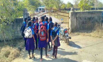 School not opening on time: Teachers come late, lock hangs on the gate, children keep waiting outside