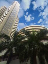 Share Market: Even in the falling stock market, Airtel and ITC made profits to investors, Reliance and ICICI gave a big blow