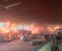 CG News : Fierce fire broke out in the garbage collection center, fire engines reached the spot, found control after hard work