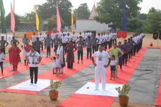 9th International Yoga Day: International Yoga Day celebrated in Battalion Central Reserve Police Force premises