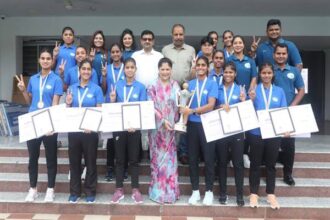 MP Junior Hockey Team: Women's junior hockey team of MP honored