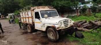 Illegal Transport: Large amount of teak wood and vehicles seized in Forest Department proceedings