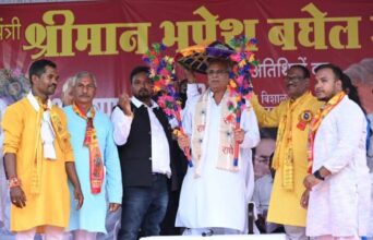 Participate in the Procession: Chief Minister Bhupesh Baghel participated in the Shri Krishna Janmashtami procession organized by Kosaria Yadav Mahasabha in Durg.