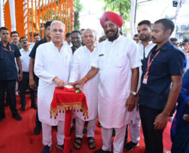 Modern Tehsil Bhawan: Chief Minister Bhupesh Baghel performed Bhoomi Pujan of Modern Tehsil Bhawan in the capital Raipur.