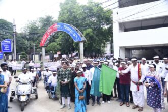 Bilaspur News: Rally of third gender community and disabled people held in the city... gave message of voter awareness.