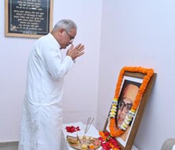 Swami Atmanand: Chief Minister paid tribute to Swami Atmanand on his birth anniversary.