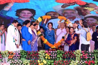 Priyanka Gandhi: Chhattisgarh is a state of the country where people want to do farming...reasonable price of crops is the reason for this.