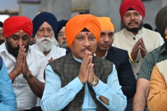 Brave Children Day: Chief Minister Vishnu Dev Sai reached Telibandha Gurdwara in Raipur.