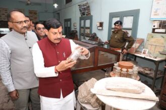 New Education Policy: Chief Minister Dr. Yadav inspected MVM College...Chief Minister Dr. Yadav interacted with professors and students